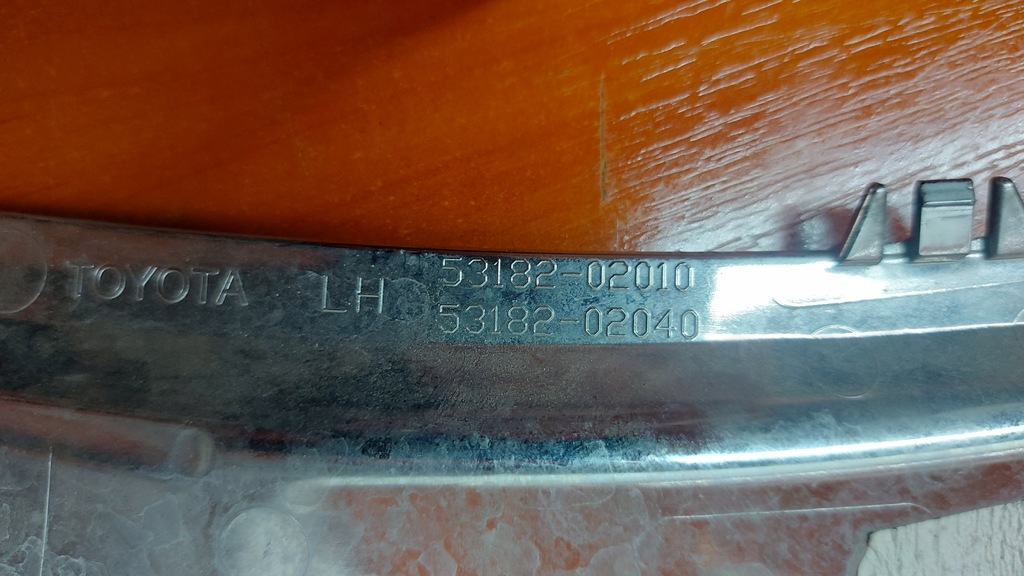 фото №14, Молдинг хром лампы левая левый перед toyota corolla e16 e18 13-18