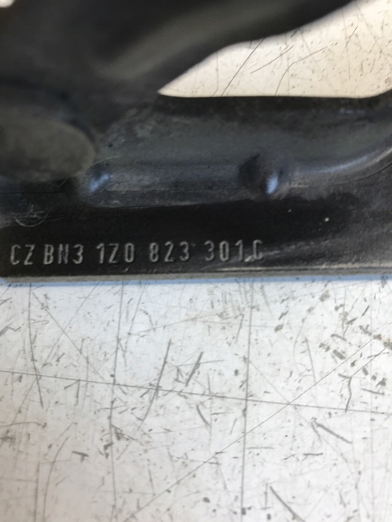 фото №3, Петля петли капот левый правый octavia ii