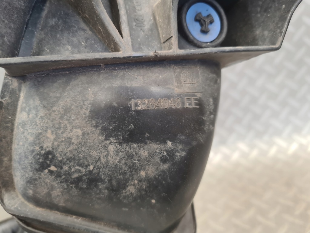 Повітрозабірник ловець впуск повітрозабірник повітря opel astra iv j 13284048 оригінал Недорого