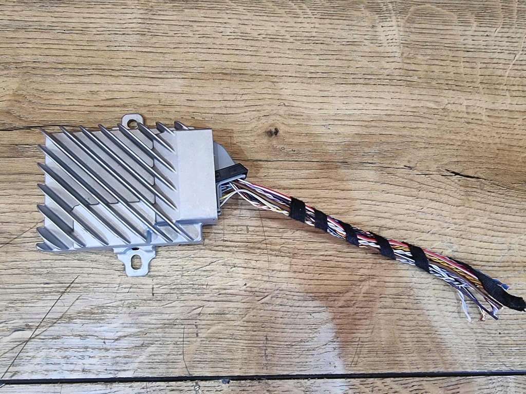 фото №1, Bmw f10 f01 усилитель 9289971