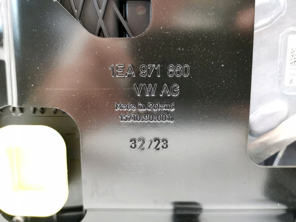 фото №7, Зарядное устройство do аккумуляторов wysokiego напряжения volkswagen id.4 1ea915684fe