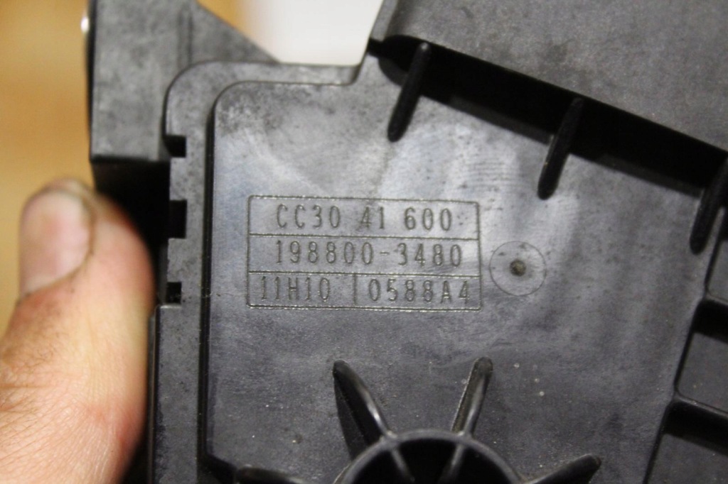 Купить Педаль газа потенциометр mazda 5 198800-3480