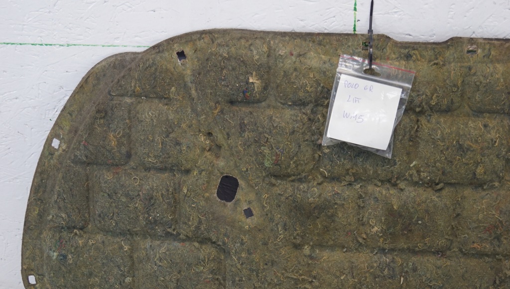 фото №11, Шумоизоляция капот + клипсы vw polo 6r lift