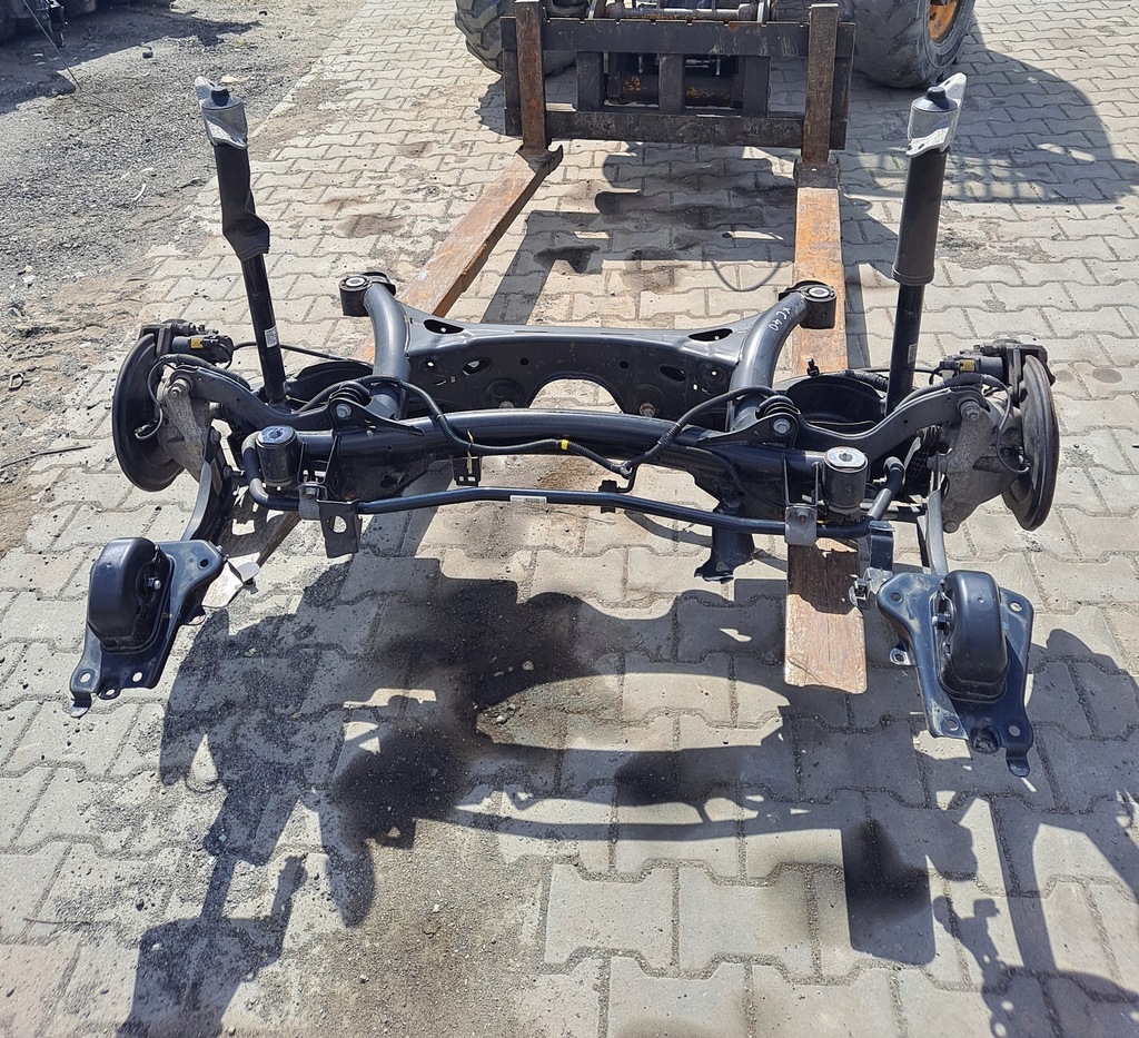 фото №1, Подвеска балка подрамник подрамник задняя 2wd volvo xc40