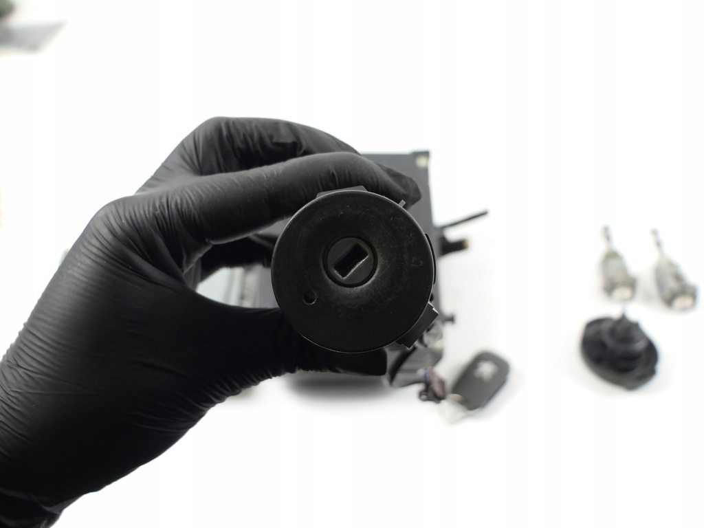 фото №7, Набір стартовий бортовий комп'ютер cpu bsi замок запалювання peugeot 308 t9 1.6 e-hdi