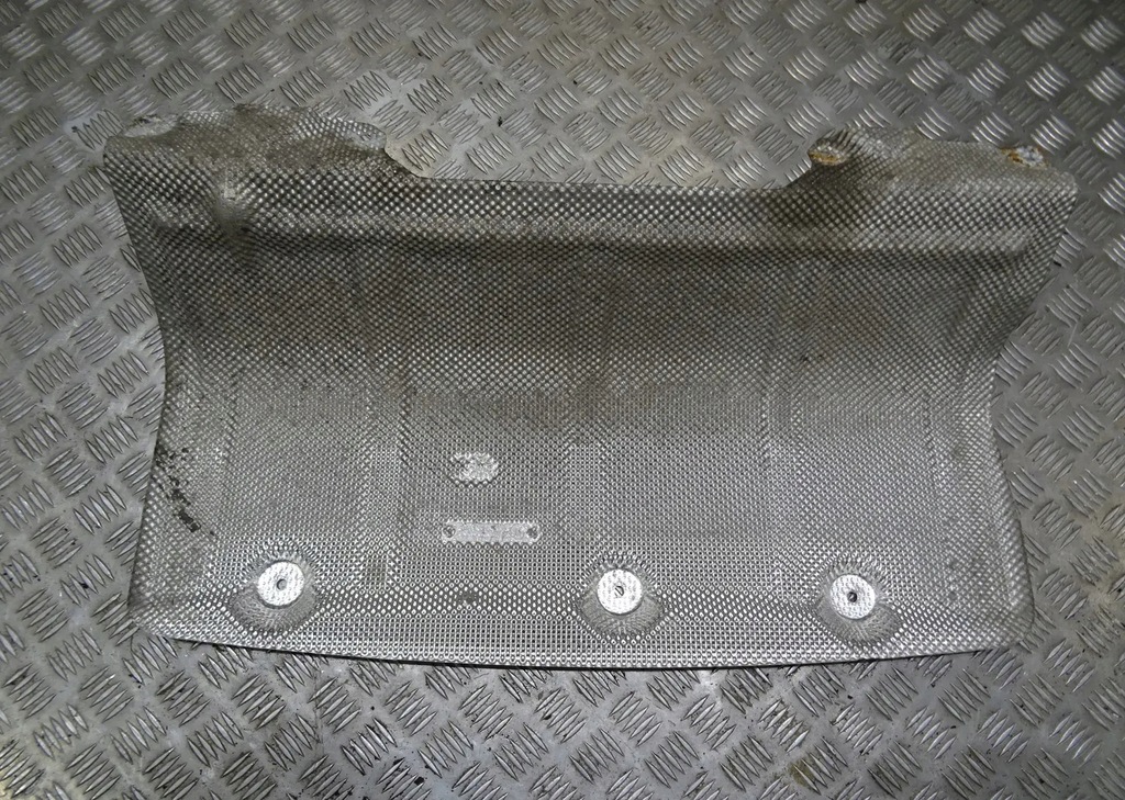 фото №1, Bmw f31 lift защита тепловая выхлоп 7241777