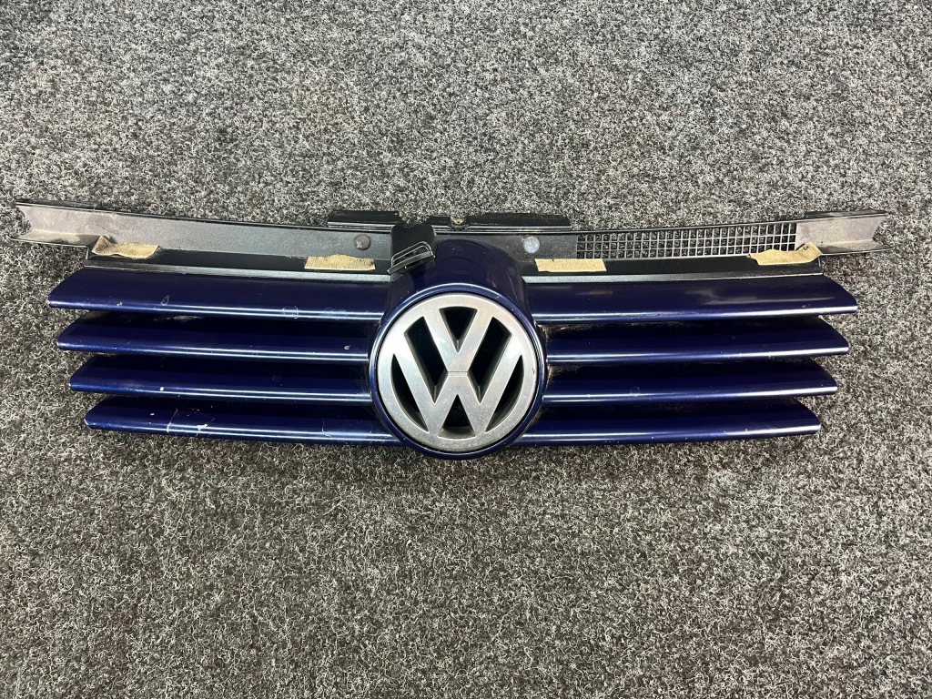 фото №1, Решітка радіатора решітка радіатора vw golf iv 1j0853655c