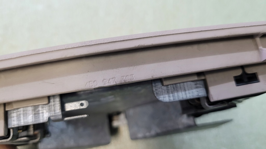 фото №8, Лампа освітлення кабіни audi a6 c5 4b0947303