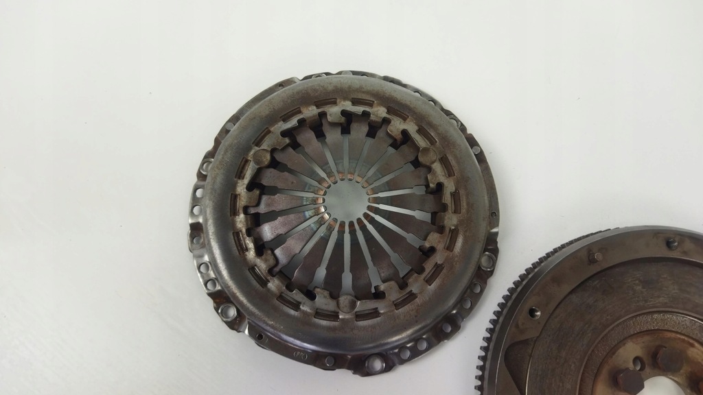 фото №4, Peugeot 2008 i 1.2 82km зчеплення повний