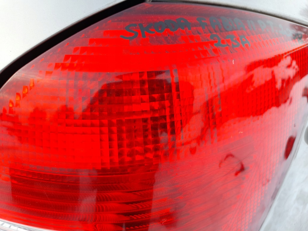 фото №8, Skoda fabia ii лампа правий задня права задня hb