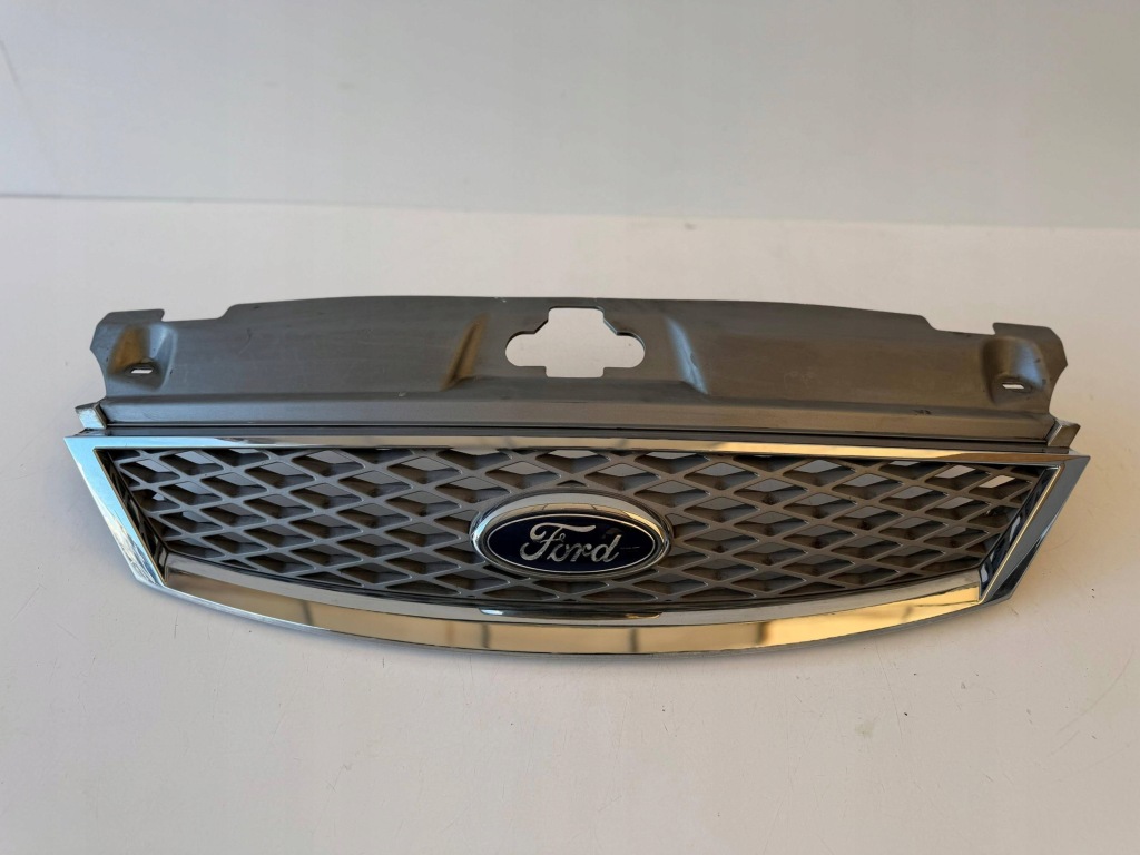 Ford mondeo mk3 рестайлінг  решітка радіатора решітка  6s71-8a100-ba оригінал Ціна