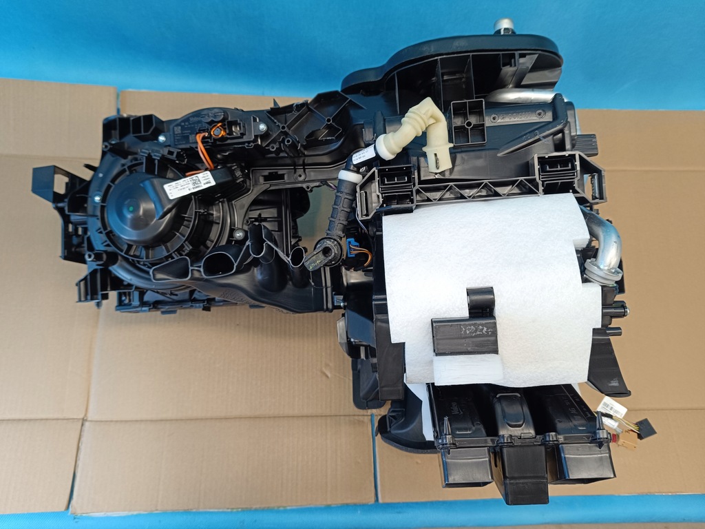 фото №13, Skoda scala lift 1.0tsi 24r обігрівач kombajn теплообмінник тепла 2q1820007b