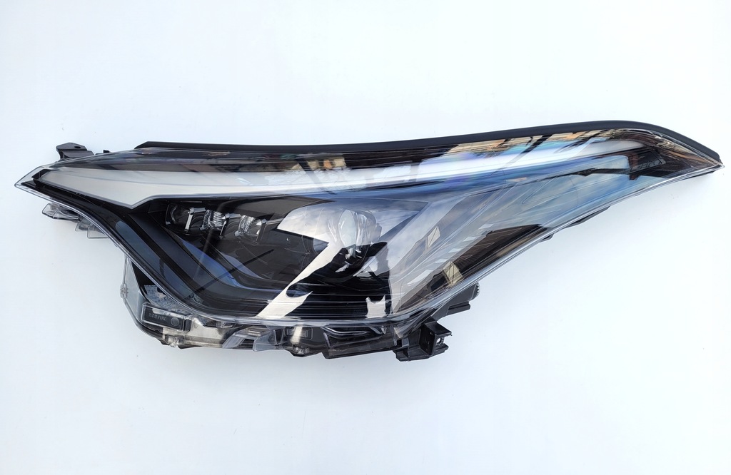 фото №1, Toyota ch-r chr лампа ліва full led 81150-yp280 81150-yp280-00 81150yp280