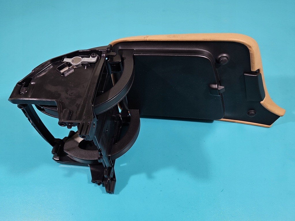 фото №6, Подлокотник туннель volvo v90 31420995