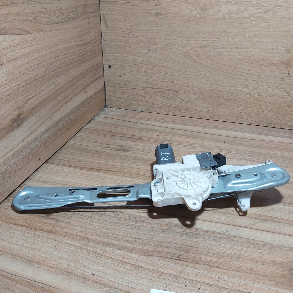 фото №1, Механизм стекло правый задняя signum 21414777