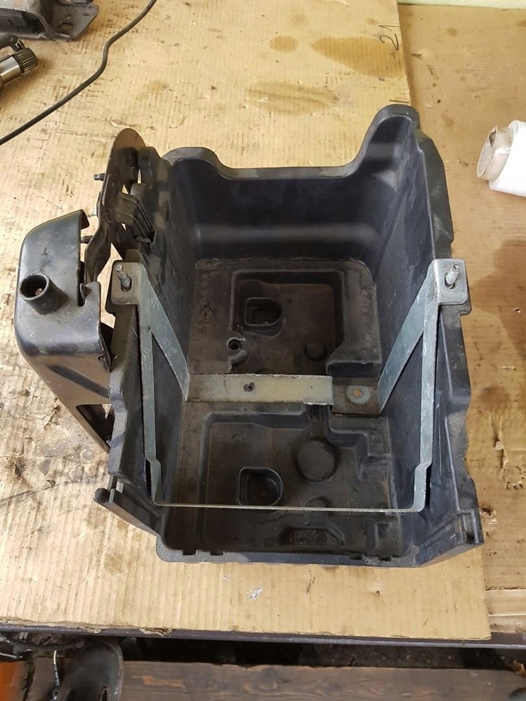 фото №1, Корпус аккумулятор ford fiesta mk7