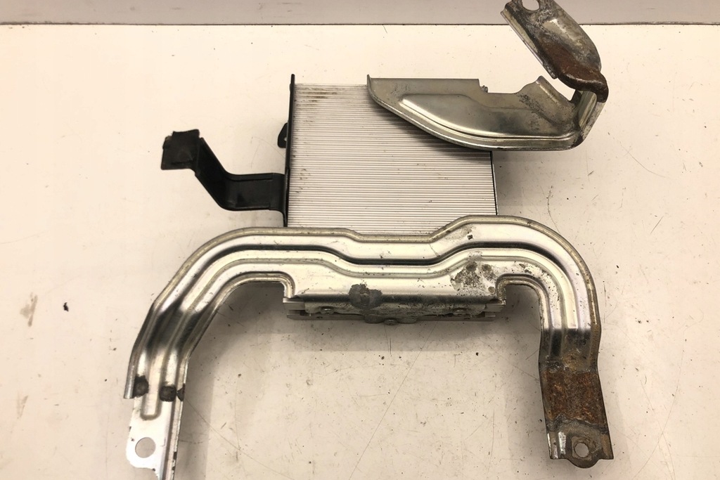 фото №8, Усилитель toyota prius хэтчбек _w2_ 862800w460 2007