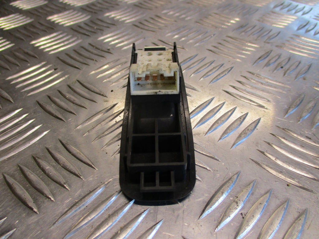 фото №2, Панель стекло daihatsu yrv