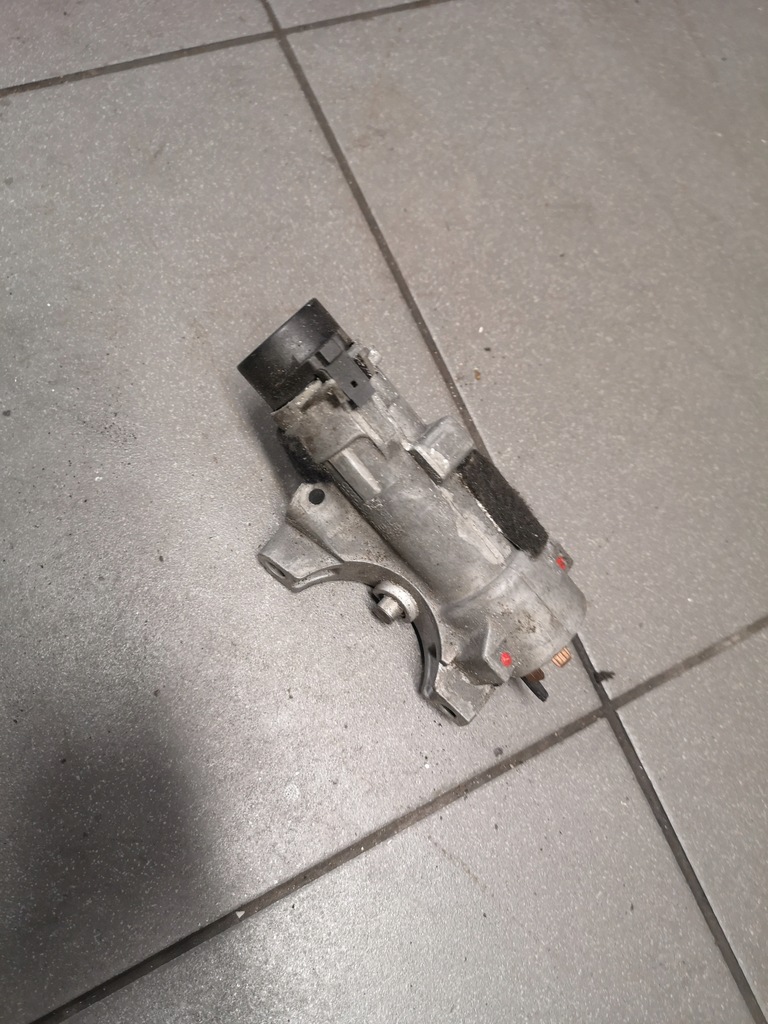 фото №1, Замок зажигания audi a6 c5 4b0905651