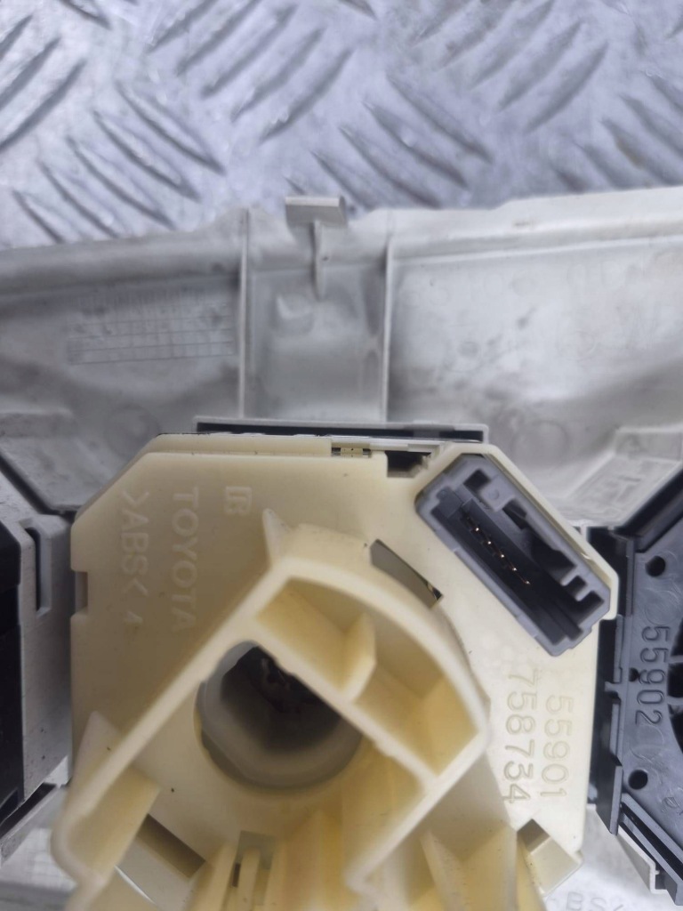 фото №5, Панель кондиционера toyota yaris 554060d190