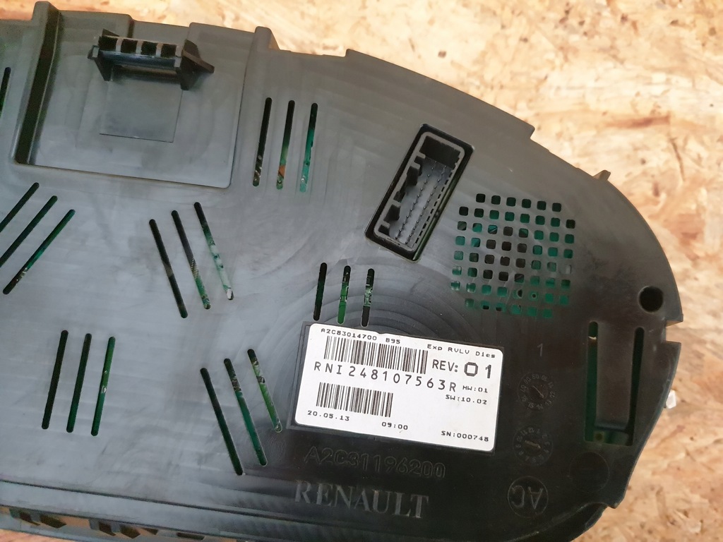 фото №8, Renault megane iii счетчик приборная панель 248107563r 1.5