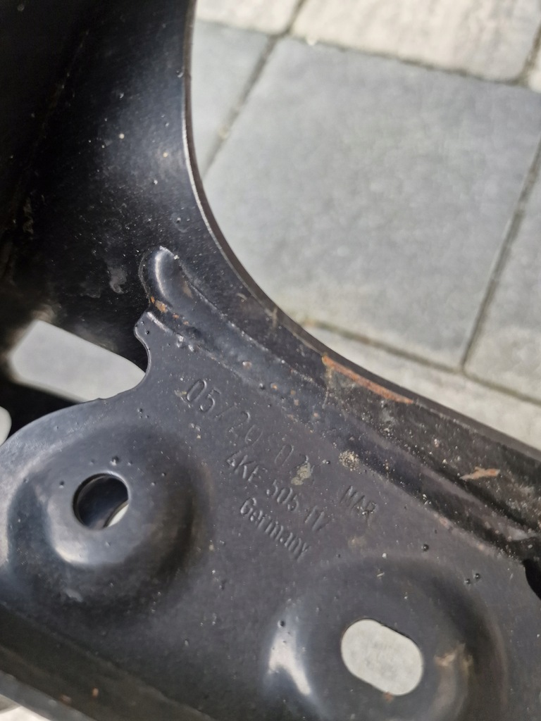 фото №9, Audi e-tron підрамник