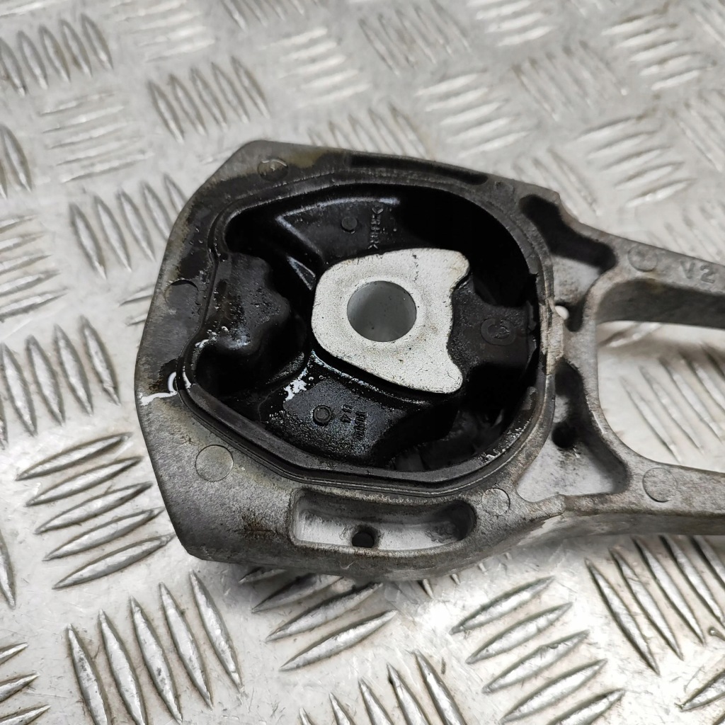 Lexus ux 2020 с задний кронштейн / кронштейн двигателя с Разборки