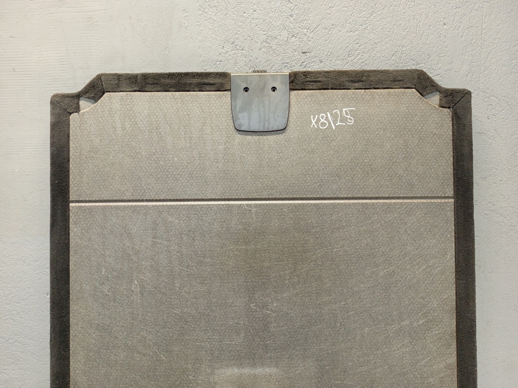 Bmw оригинальный номер 9168501 5' f11 пол обшивка багажника Оригинал