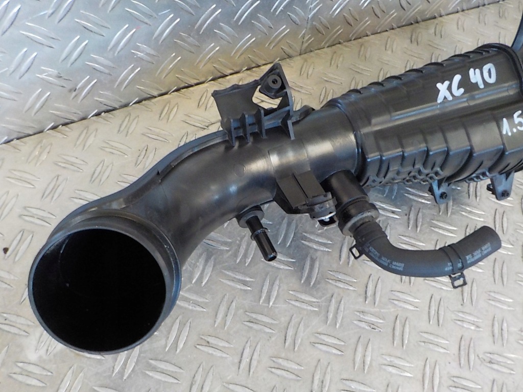 фото №2, Volvo xc40 ii 1.5 wąż труба шланг повітря