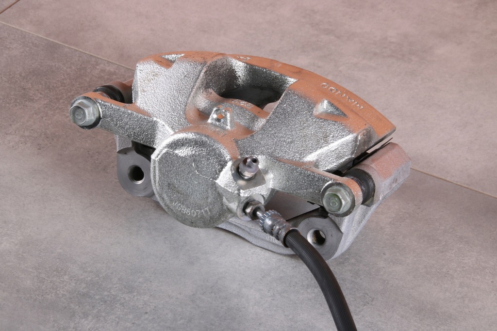 фото №8, Bmw x1 u11 x2 u10 суппорт тормозной правый передний 54/24/307 8846690 3666 km!