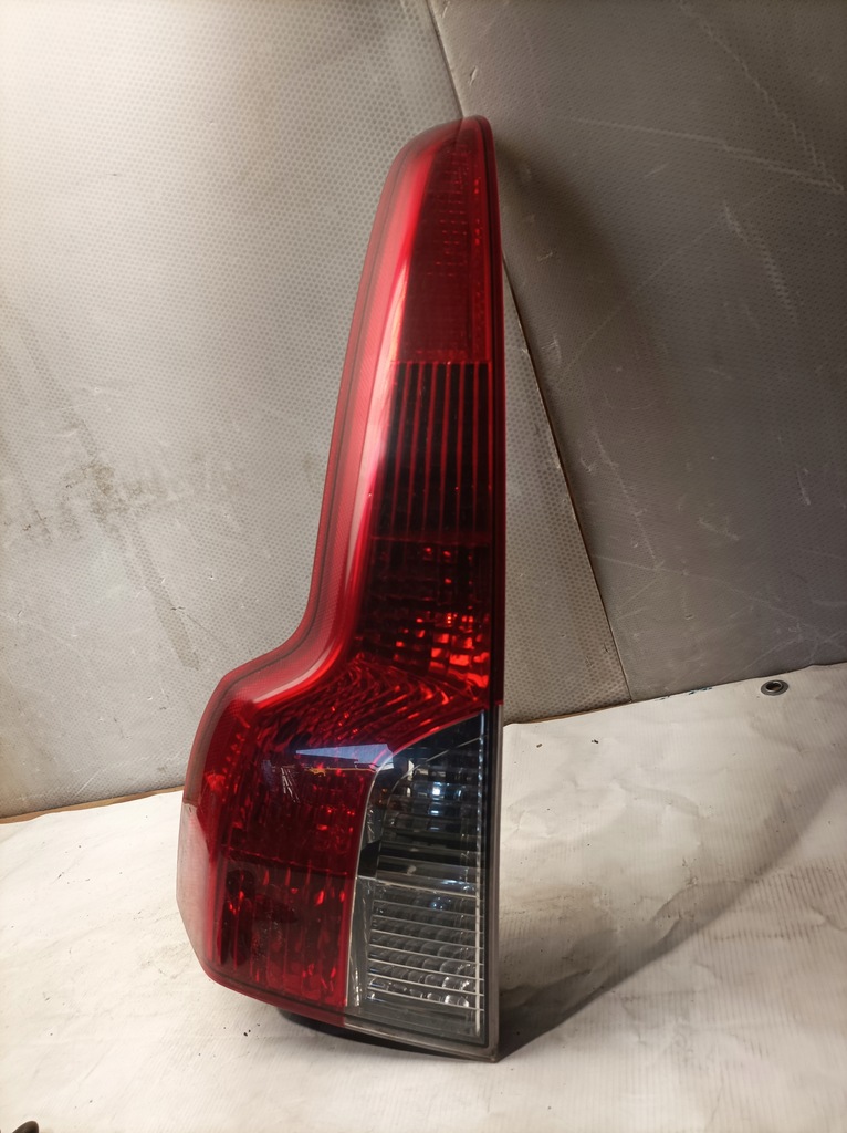 фото №1, Лампа права задня volvo v50 30744541