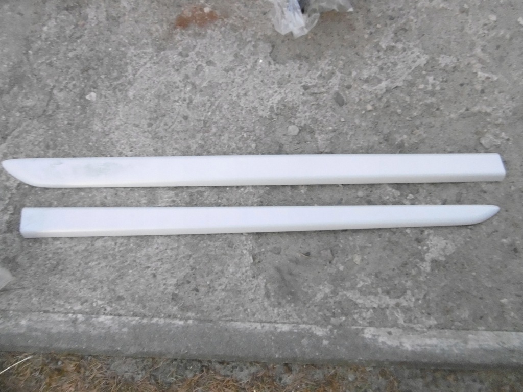 фото №1, Opel meriva b молдинг дверь перед 93199855 оригинальный номер