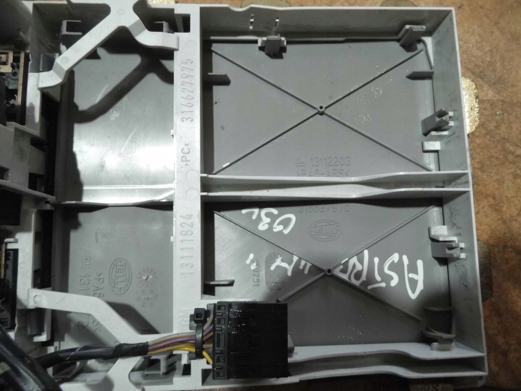 фото №6, Astra h 1.7cdti 03' hb лампа освітлення кабіни 13112203