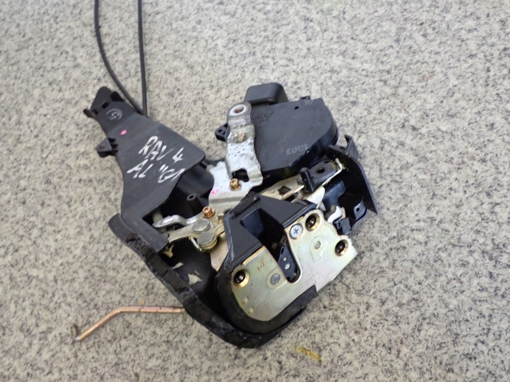 фото №1, Toyota rav4 00-05 замок двері задній лівий