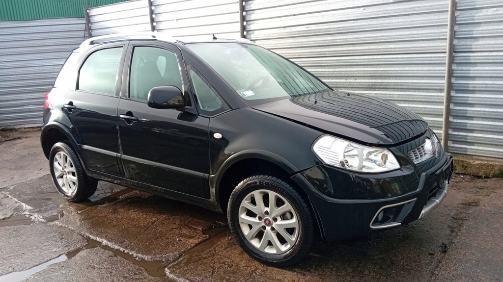 фото №7, Молдинг уплотнитель правая задняя fiat sedici i fl 09-14