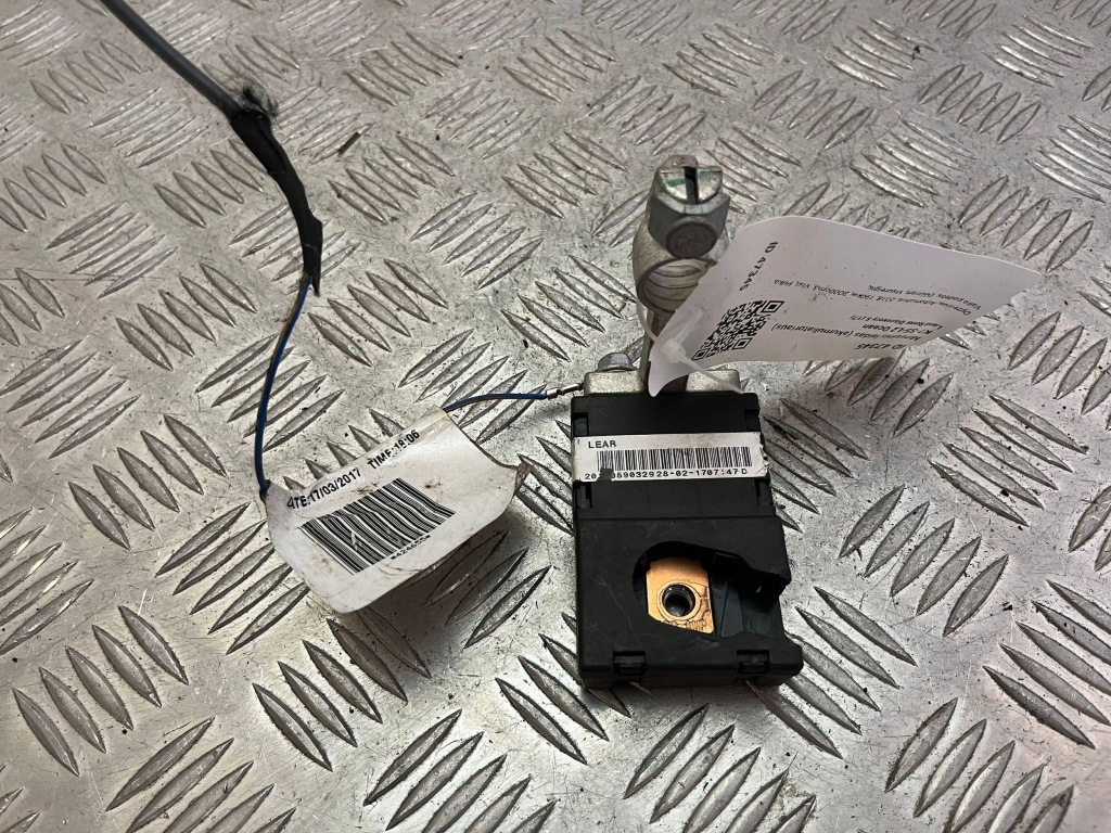 фото №1, Land rover discovery 5 2018 минус / клемма / шланг аккумулятор 580600001c