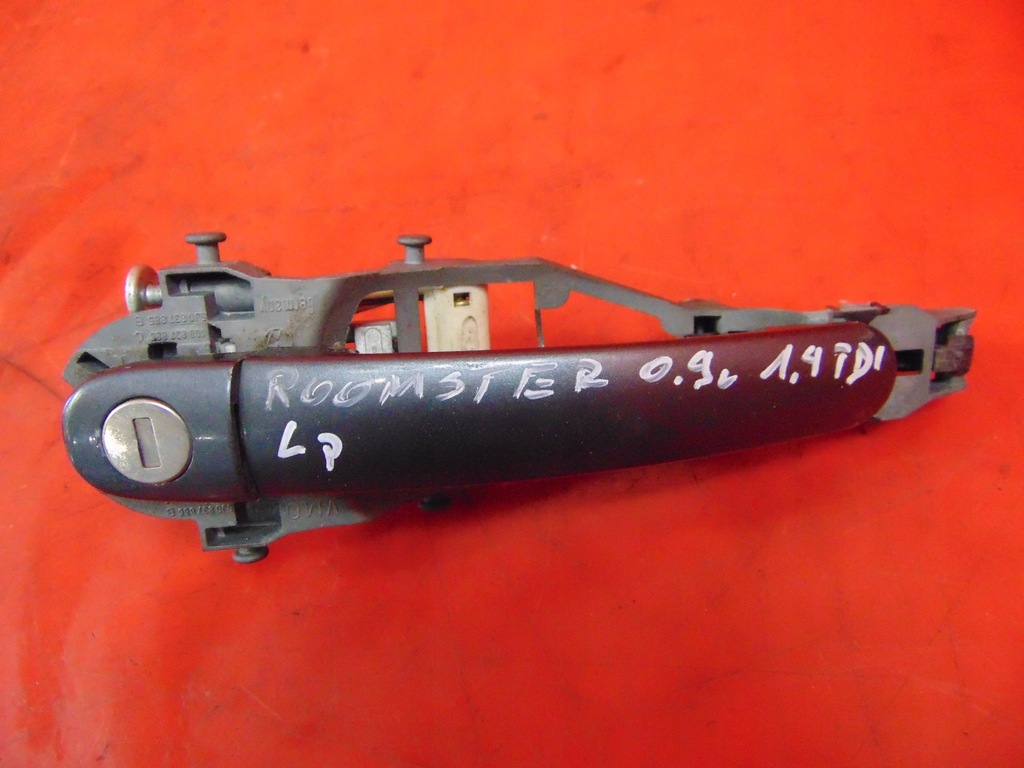 фото №1, Skoda roomster 5j ручка дверь левая перед 9153 eu