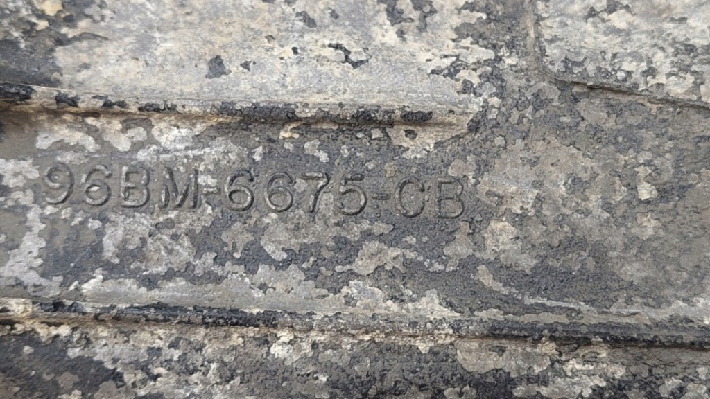 Піддон масляна fiesta mk4 1.3 96bm6675cb Ціна