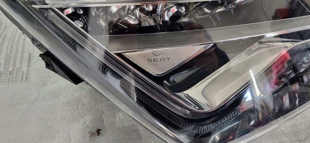 Фара перед правий full led seat ateca 2016- в Україні