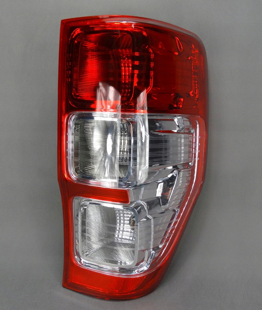 фото №2, Лампа задня ford ranger 2012- права комплектна