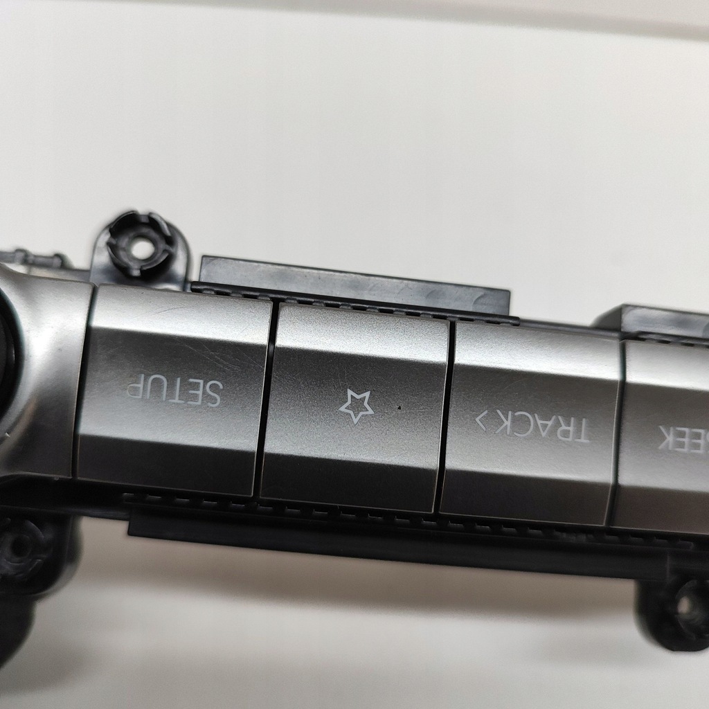 фото №8, Hyundai kona i 2024 кнопки / переключатель регулировки громкость