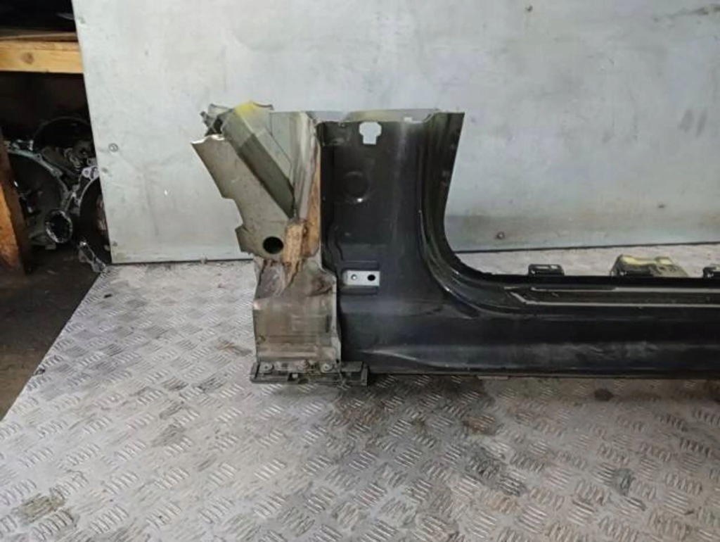 фото №2, Audi a6 c7 порог левый