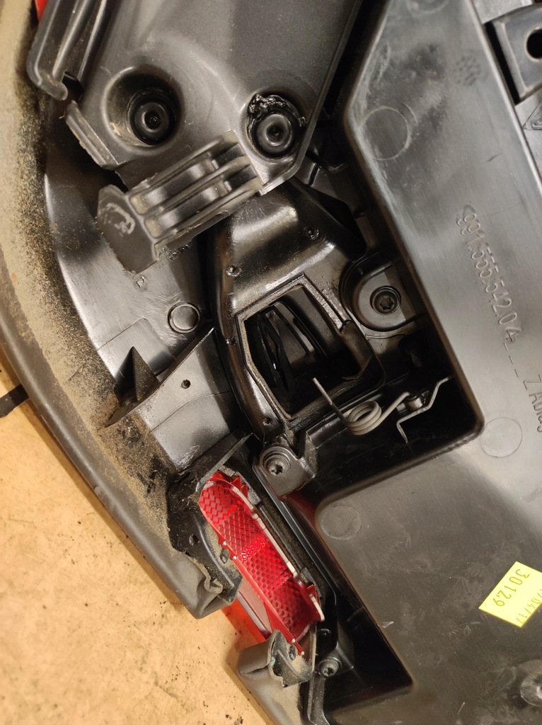 фото №9, Обшивка оббивка двері правий перед porsche cayman 981