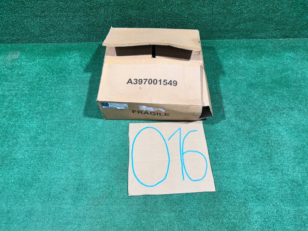 Mercedes cla w118 воздуховод лепестки переключения a0004604602 Киев