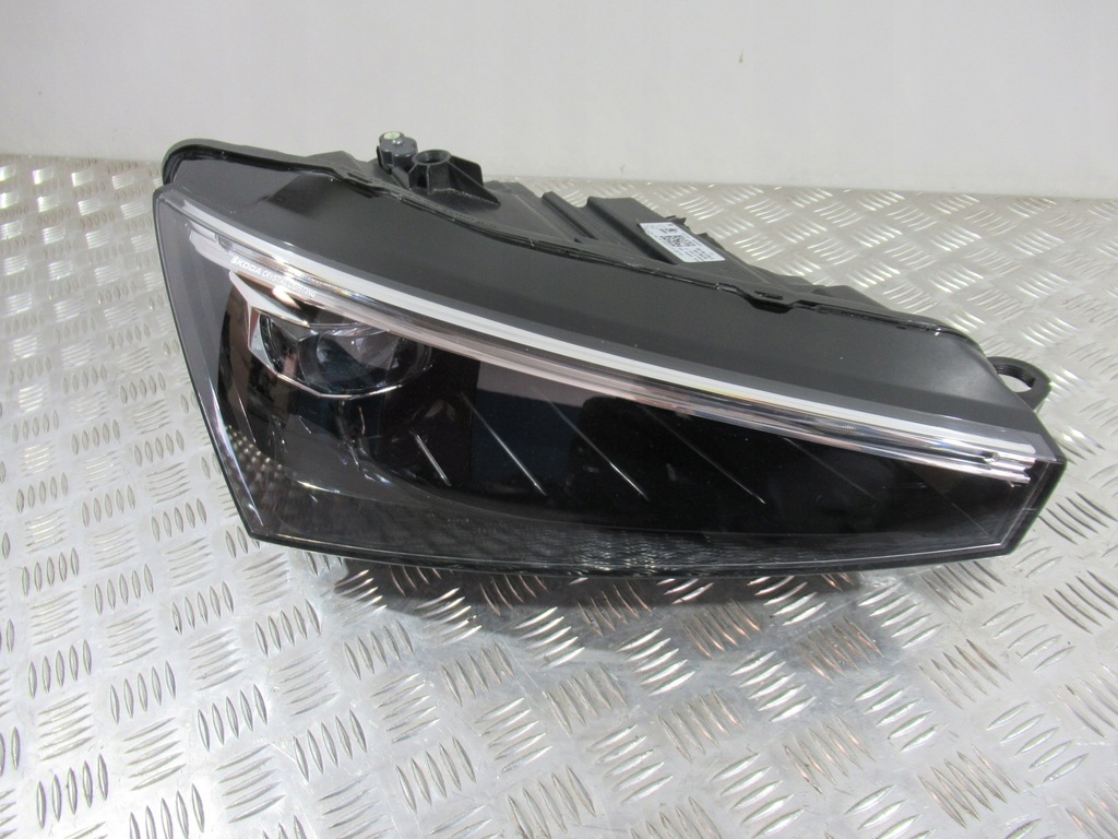 фото №1, Skoda scala crystal led права лампа фара правий 657941016a оригінал