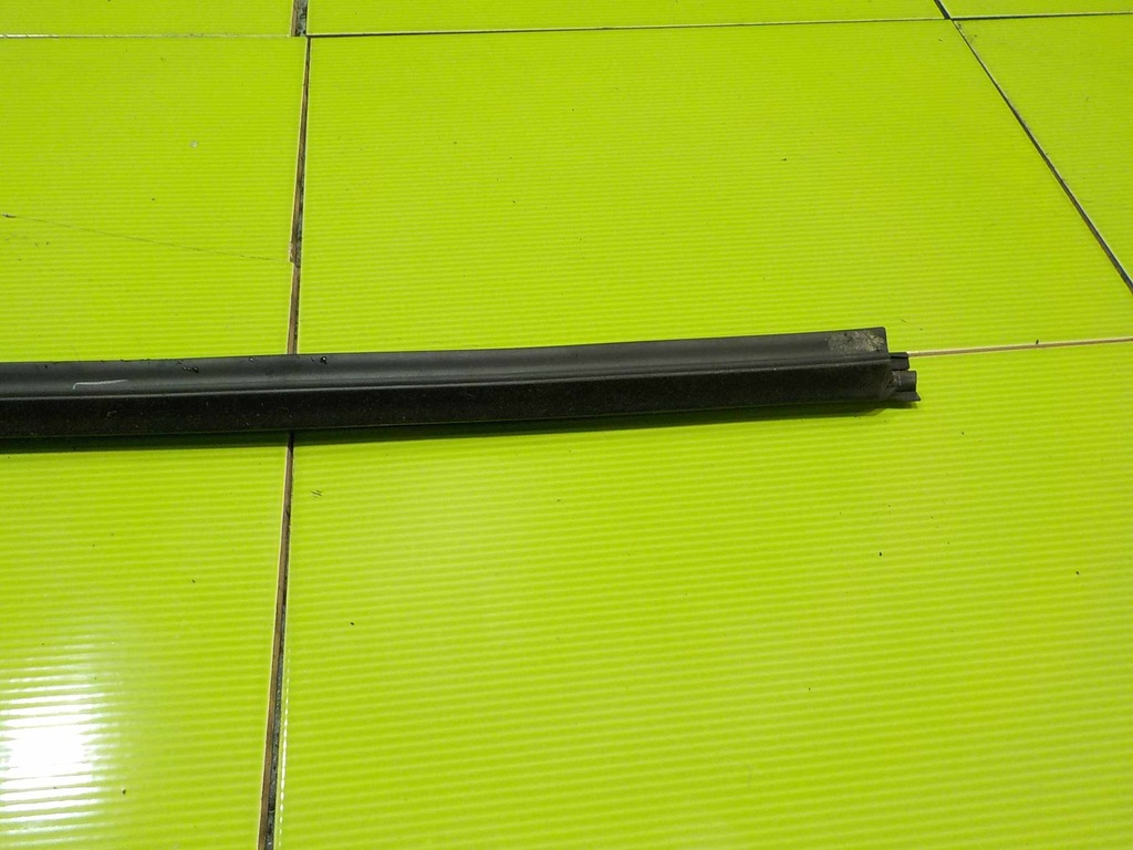 фото №8, Ford ka+ plus молдинг ущільнювач двері права перед