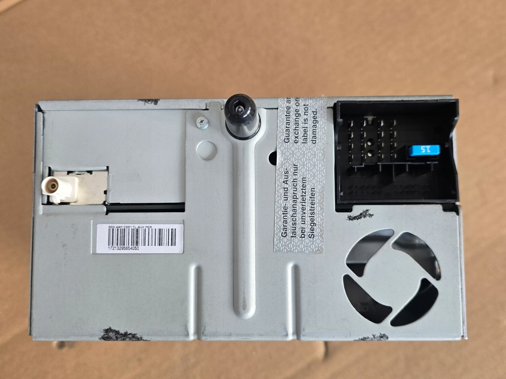 Opel corsa d рестайлинг  оригинальные радио cd mp3 silverbox 13357127 в хорошем состоянии Оригинал