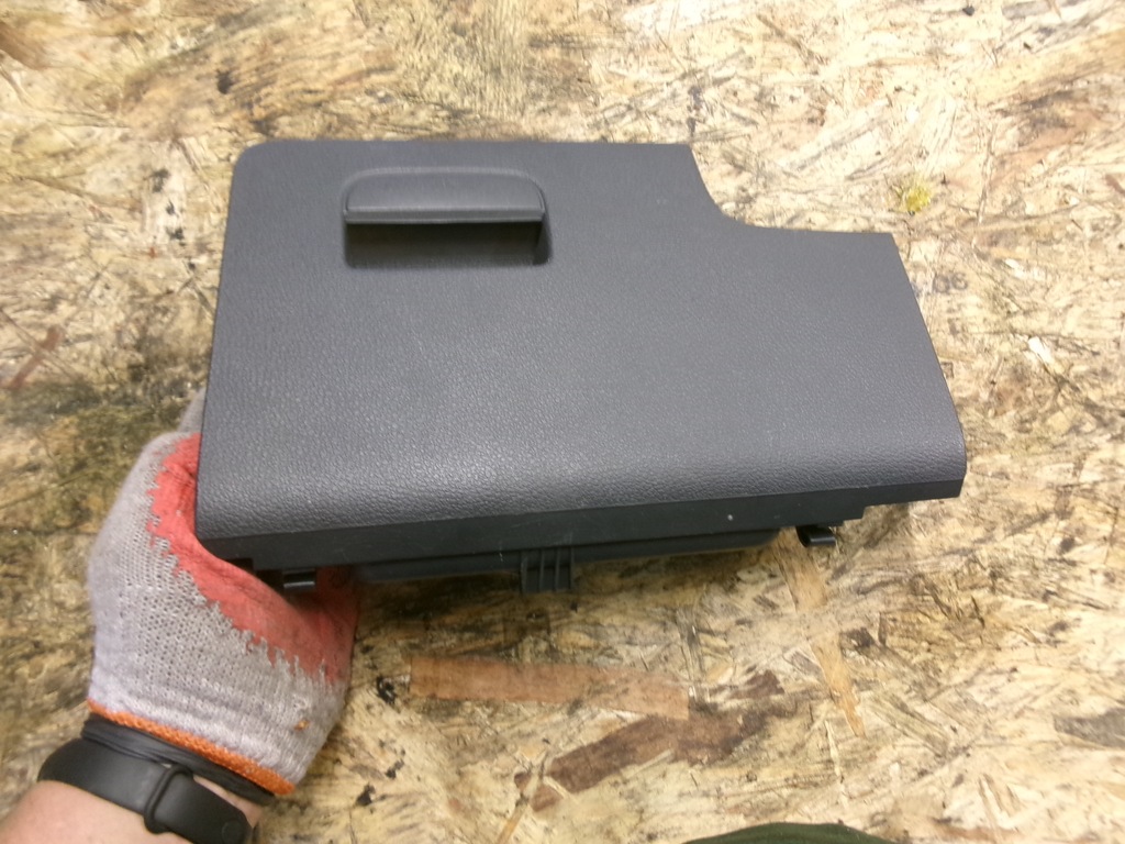 фото №1, Vw golf v plus бардачок полиця панелі