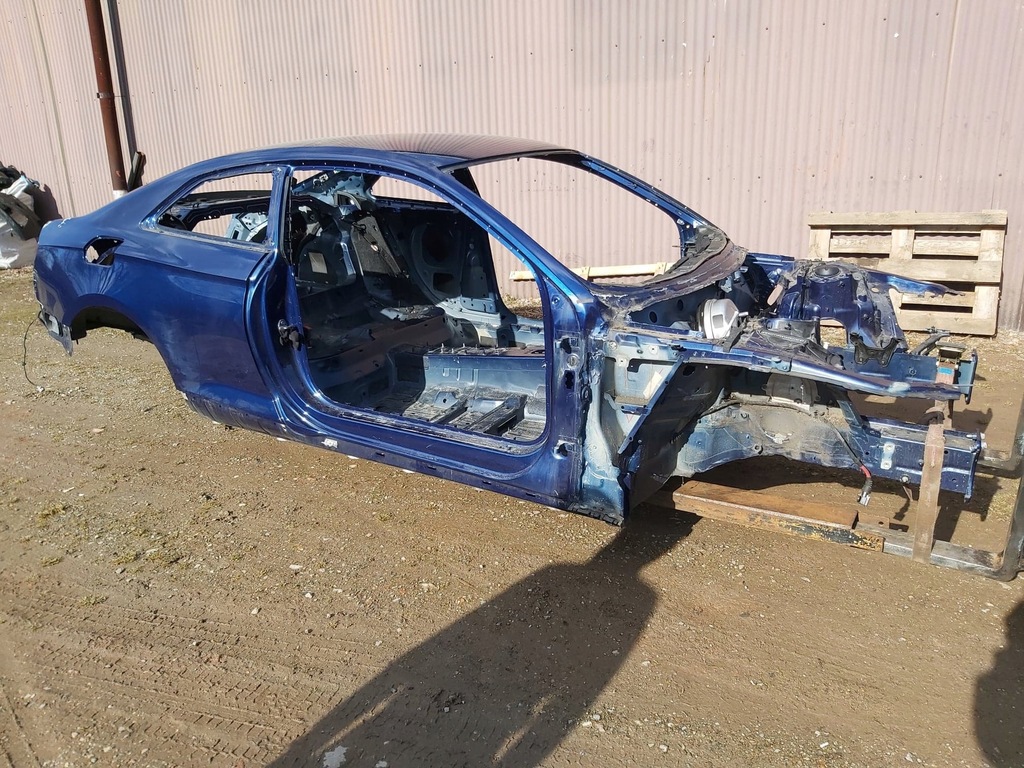 фото №1, Audi a5 coupe четверть крыша 8w 18r