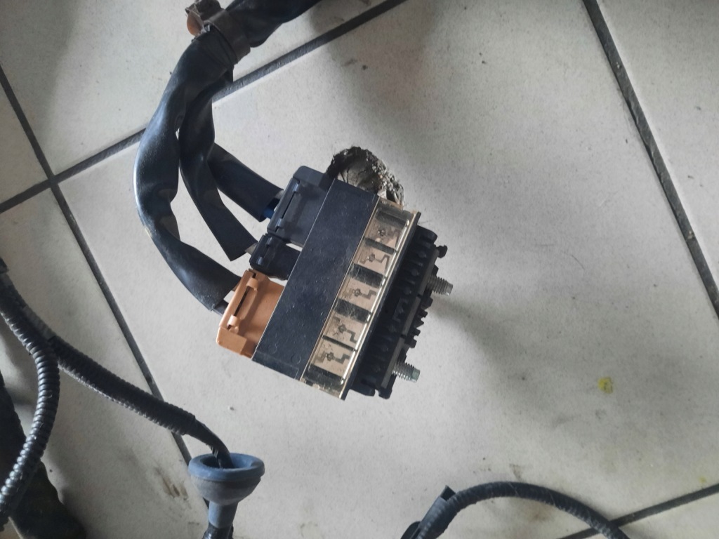 фото №15, S-cross sx4 16- lift 1.0 t коробка предохранителей электропроводка 36601-64r61